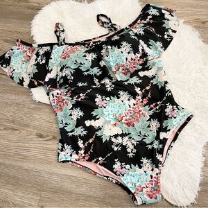 Raisins Curve Floral Off-Shoulder Swimsuit One Piece Bathing Suit 22W